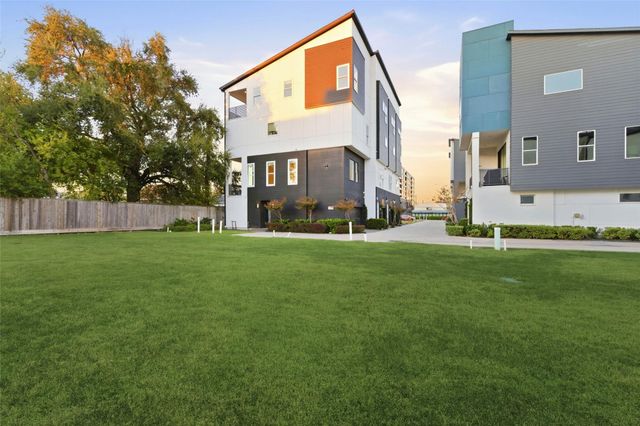 2412 Canal Street L, Houston, TX 77003