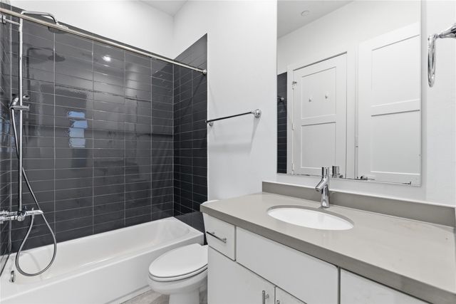 2412 Canal Street L, Houston, TX 77003