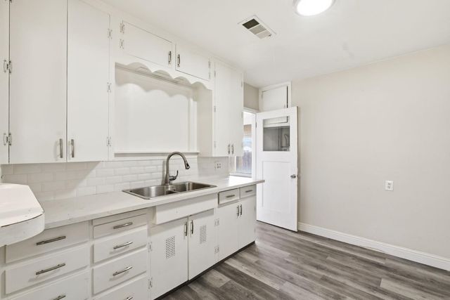 133 Oleander Avenue, Lemoore, CA 93245