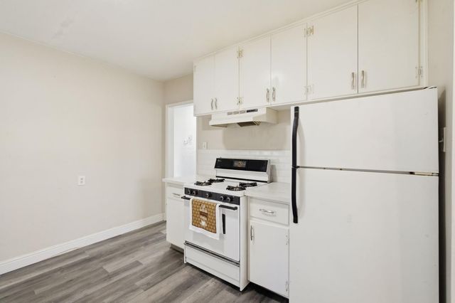 133 Oleander Avenue, Lemoore, CA 93245