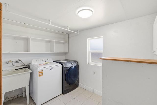 133 Oleander Avenue, Lemoore, CA 93245