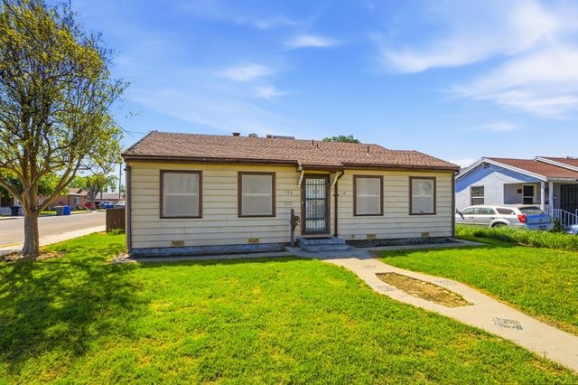 133 Oleander Avenue, Lemoore, CA 93245