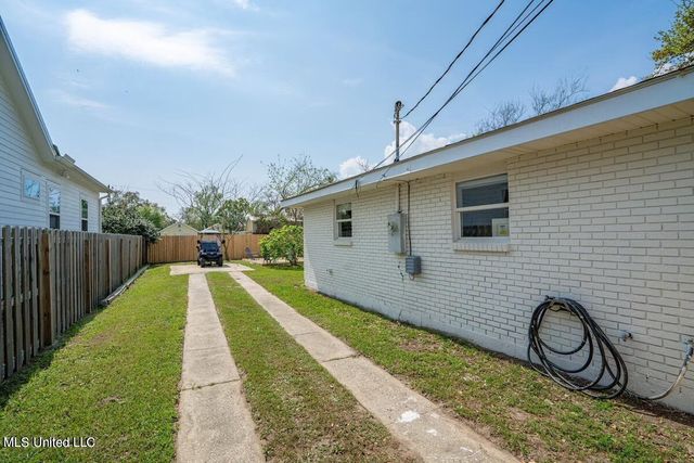 126 Bookter Street, Bay Saint Louis, MS 39520