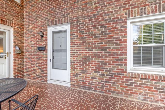 2240 Roswell Avenue 4, Charlotte, NC 28207