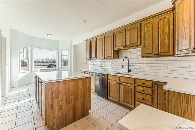 2611 Toben Road, Carleton, MI 48117