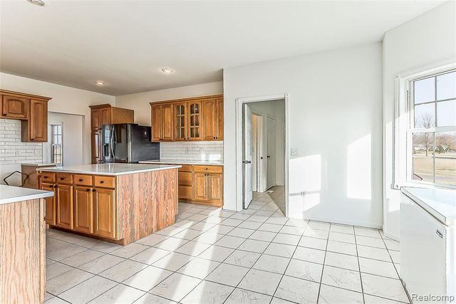 2611 Toben Road, Carleton, MI 48117