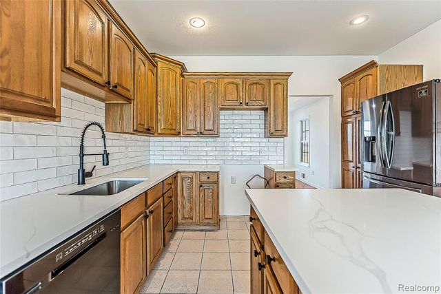 2611 Toben Road, Carleton, MI 48117