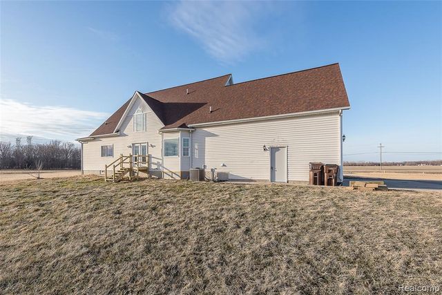 2611 Toben Road, Carleton, MI 48117