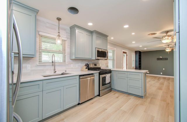 9002 Railton Street, Houston, TX 77080