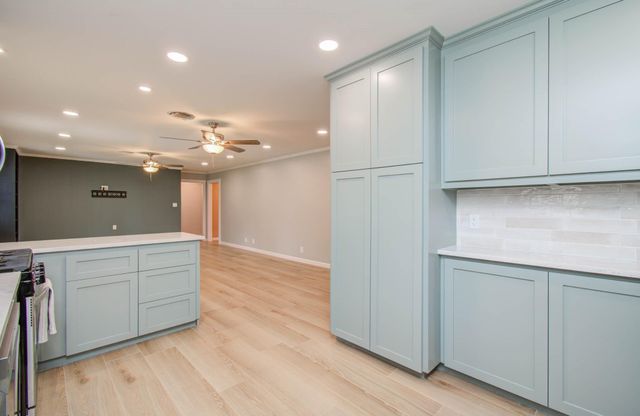 9002 Railton Street, Houston, TX 77080