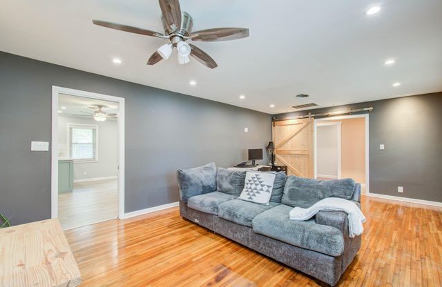 9002 Railton Street, Houston, TX 77080