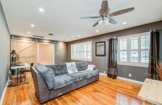 9002 Railton Street, Houston, TX 77080