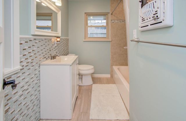 9002 Railton Street, Houston, TX 77080