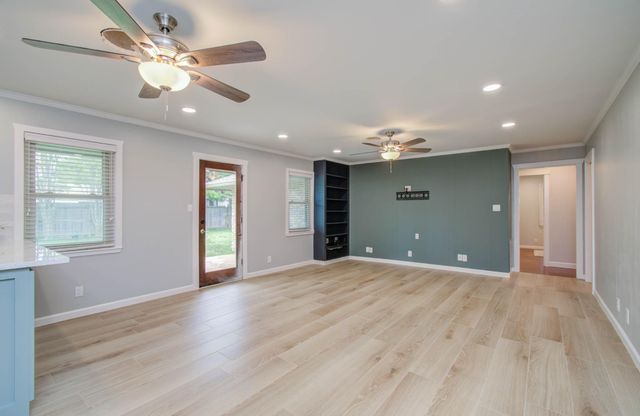 9002 Railton Street, Houston, TX 77080