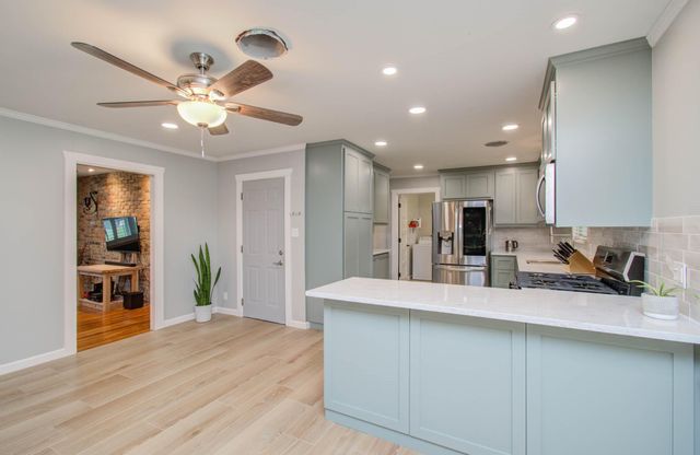 9002 Railton Street, Houston, TX 77080