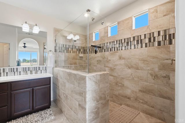 470 Daphne Lane, Lemoore, CA 93245