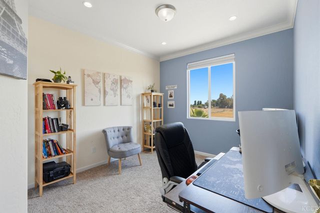 470 Daphne Lane, Lemoore, CA 93245