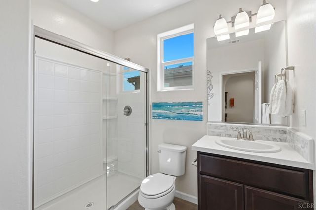 470 Daphne Lane, Lemoore, CA 93245