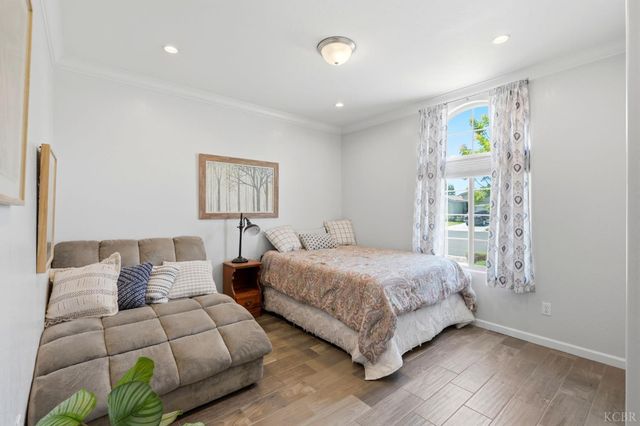 470 Daphne Lane, Lemoore, CA 93245