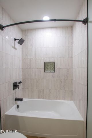 226 Post Oak Drive, Kingsport, TN 37663