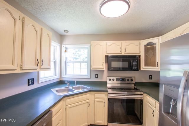 226 Post Oak Drive, Kingsport, TN 37663