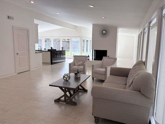 4711 Imogene Street, Houston, TX 77096