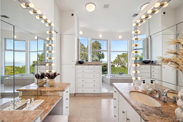 147 Gilmartin Dr, Tiburon, CA 94920