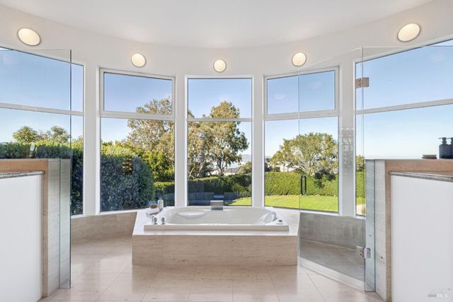 147 Gilmartin Dr, Tiburon, CA 94920