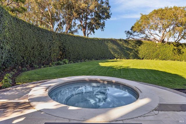 147 Gilmartin Dr, Tiburon, CA 94920