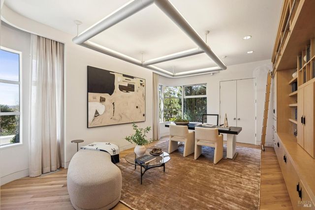 147 Gilmartin Dr, Tiburon, CA 94920