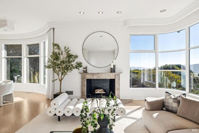 147 Gilmartin Dr, Tiburon, CA 94920