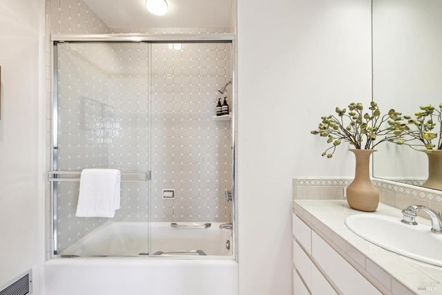 147 Gilmartin Dr, Tiburon, CA 94920