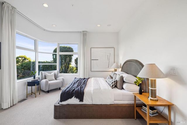 147 Gilmartin Dr, Tiburon, CA 94920