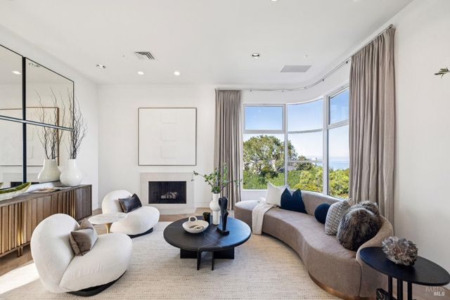 147 Gilmartin Dr, Tiburon, CA 94920