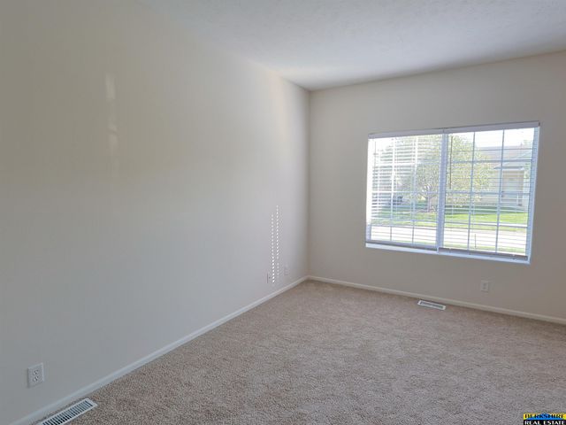 15218 Fowler Avenue, Omaha, NE 68116