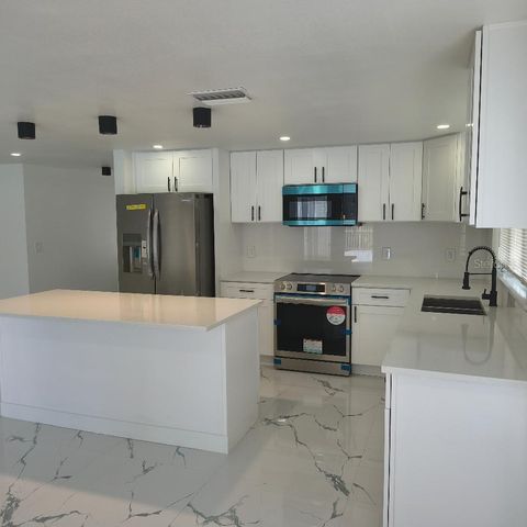 7019 FOUNTAIN AVENUE, Tampa, FL 33634