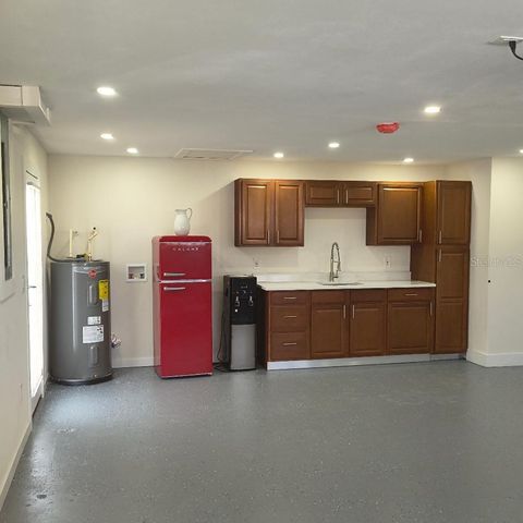7019 FOUNTAIN AVENUE, Tampa, FL 33634