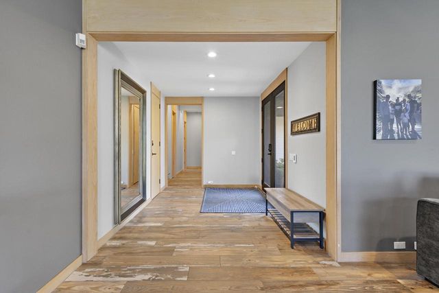 N1888 Loramoor LANE, Lake Geneva, WI 53147