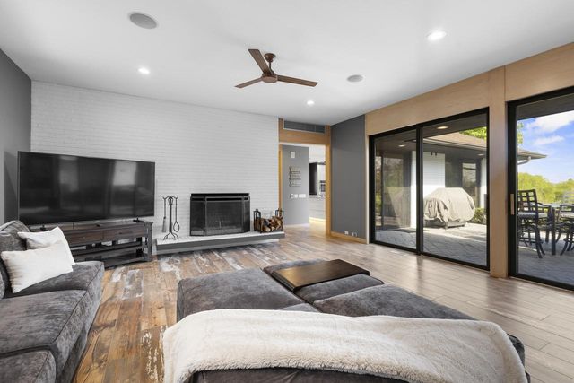 N1888 Loramoor LANE, Lake Geneva, WI 53147