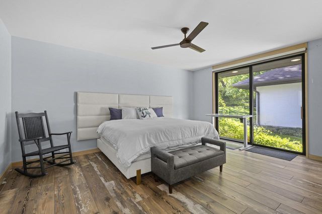 N1888 Loramoor LANE, Lake Geneva, WI 53147