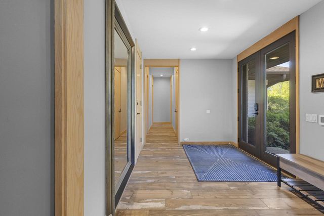 N1888 Loramoor LANE, Lake Geneva, WI 53147
