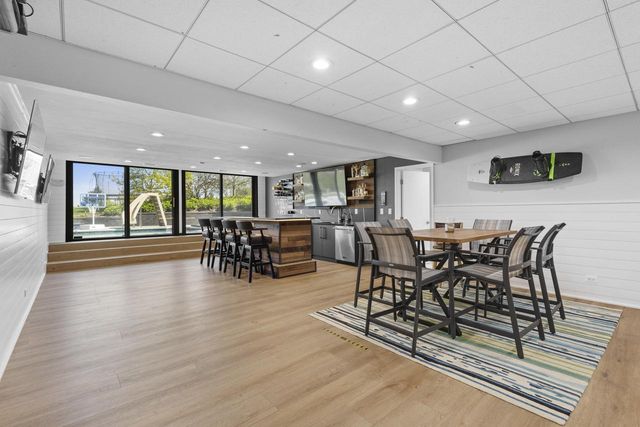 N1888 Loramoor LANE, Lake Geneva, WI 53147