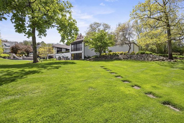 N1888 Loramoor LANE, Lake Geneva, WI 53147