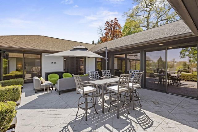 N1888 Loramoor LANE, Lake Geneva, WI 53147
