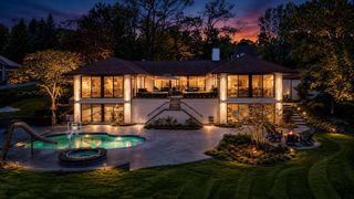 N1888 Loramoor LANE, Lake Geneva, WI 53147