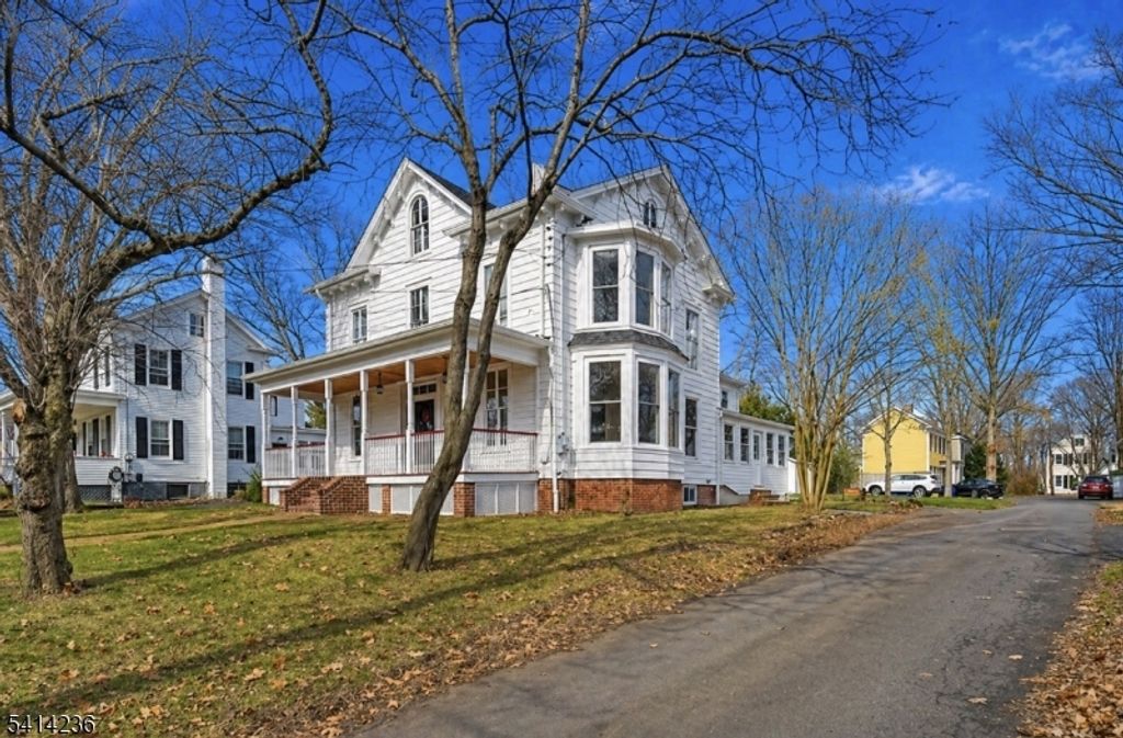 23 Amwell Rd, Millstone Boro, NJ 08844