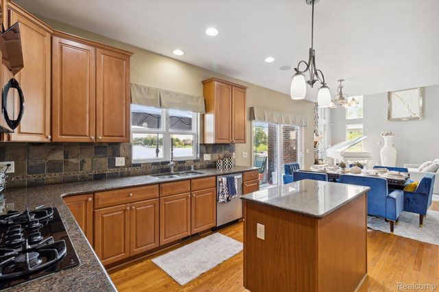 1858 SANDY SHORES Drive, Oxford, MI 48371