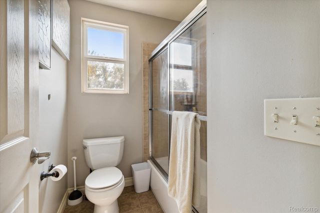 1858 SANDY SHORES Drive, Oxford, MI 48371