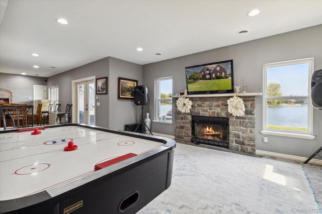 1858 SANDY SHORES Drive, Oxford, MI 48371