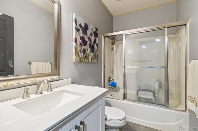 1858 SANDY SHORES Drive, Oxford, MI 48371